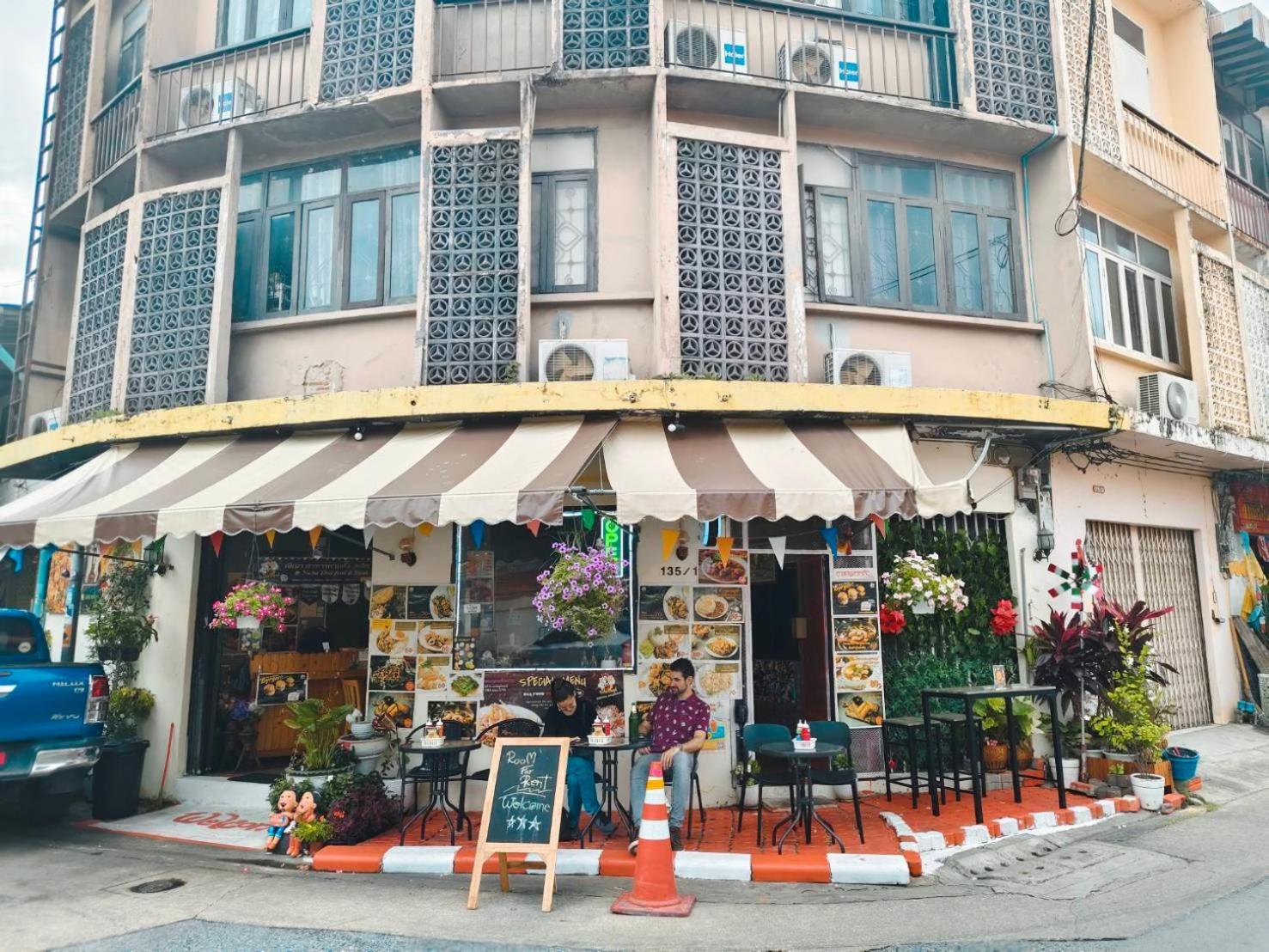 Rhythm Of Life Guesthouse 56 Bangkok Exterior photo